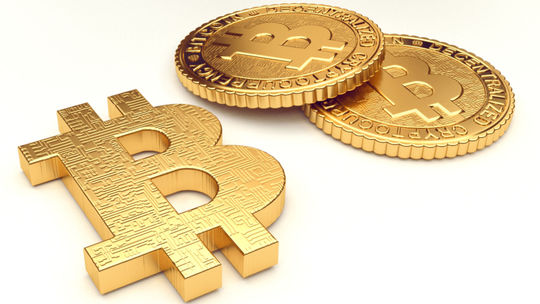 Bitcoin stratil za deň pätinu hodnoty, klesol na 9000 dolárov