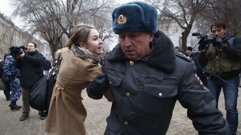 Polícia zadržala niekoľko ľudí, ktorí sa...