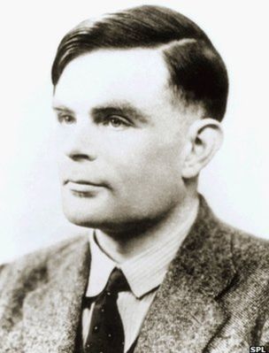 Britská kráľovná omilostila Alana Turinga...