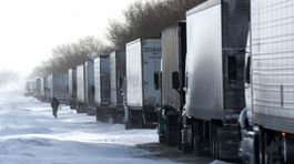 Tvrdý brexit môže vyvolať kilometrové kolóny na termináloch