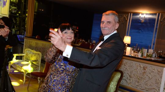 Herec Martin Huba manželku na tanečnom parkete...