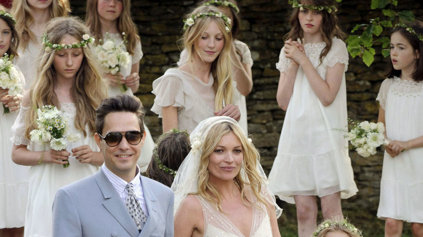 Rok 2011: Modelka Kate Moss a gitarista Jamie...
