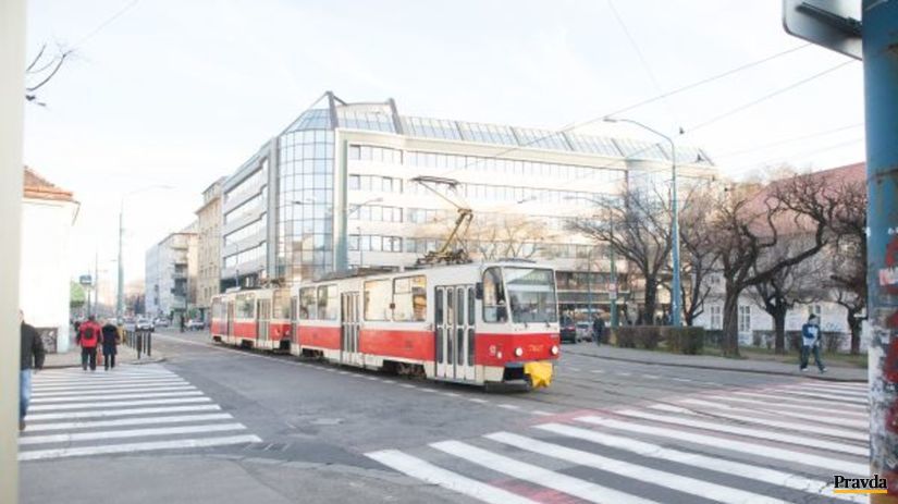 Problémová križovatka pri Základnej škole a...