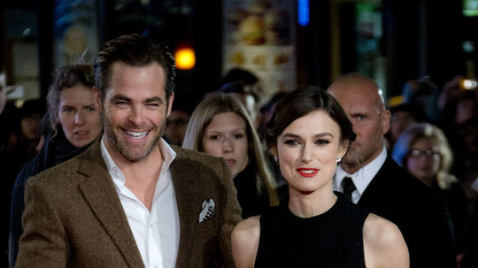 Americký herec Chris Pine a jeho britská...