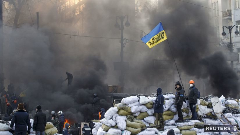 ukrajina, protesty, kyjev, barikáda, demonštranti