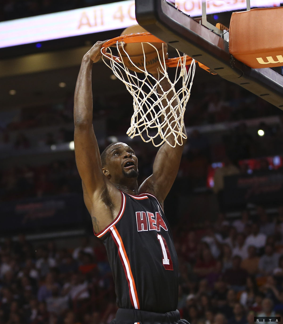 Chris Bosh dosiahol proti San Antoniu 24 bodov.