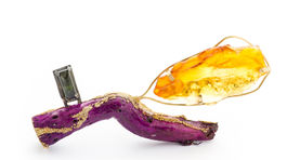 Brošňa Ambradoris Violet. Naplavené drevo z...