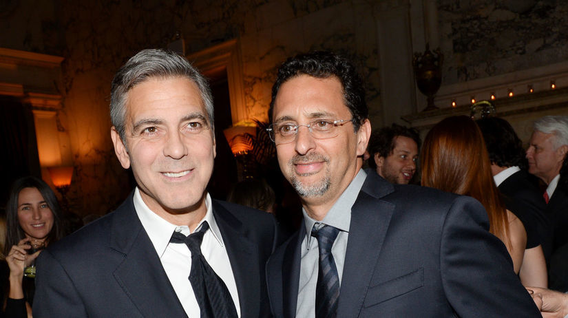 George Clooney (vľavo) s producentom Grantom...