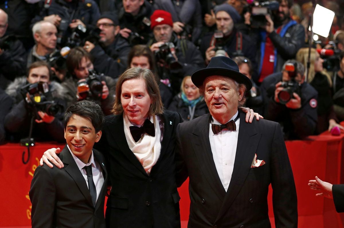 Herci Bill Murray, (vpravo) Tony Revolori...