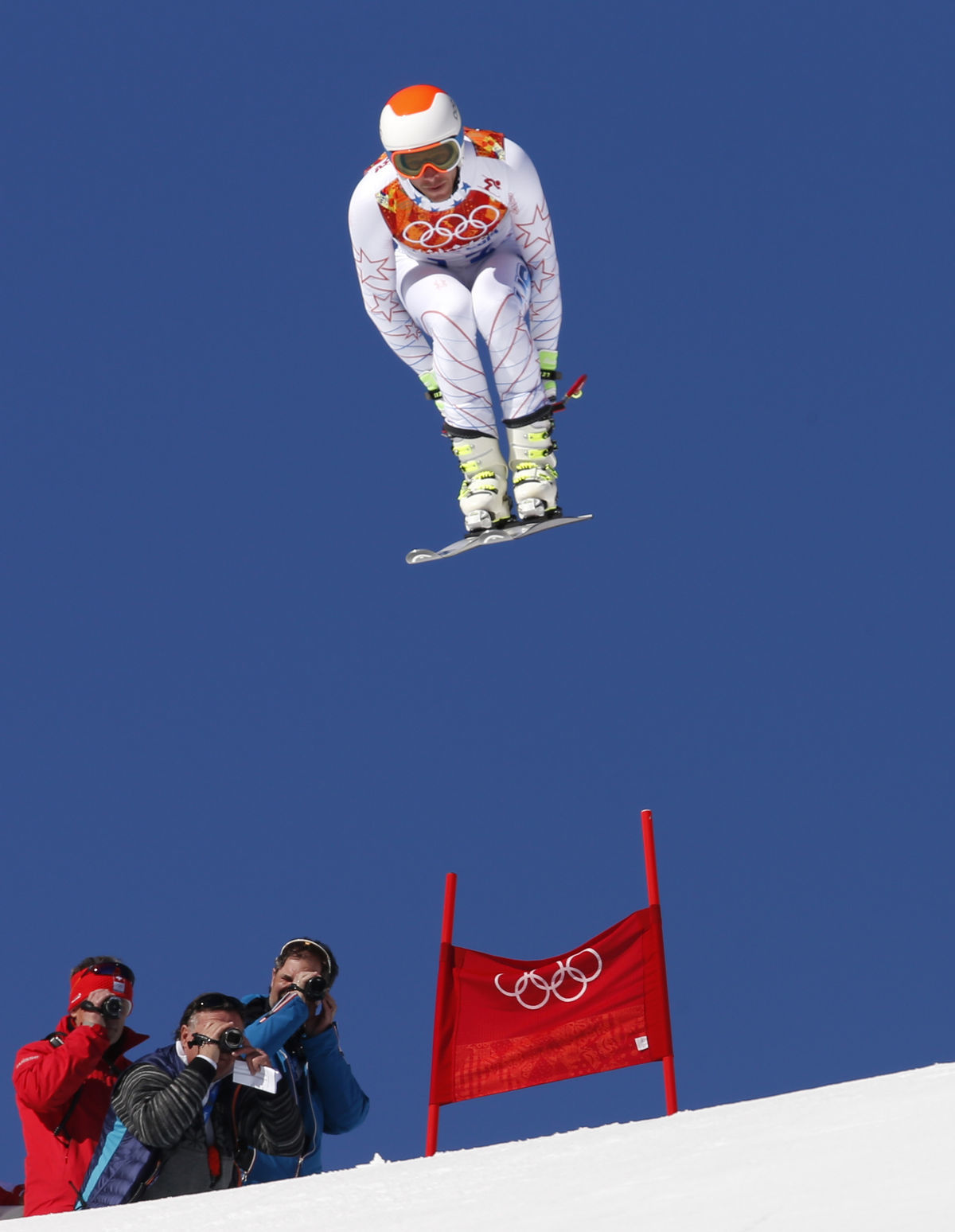 Skok Bodeho Millera na olympijskej zjazdovke.