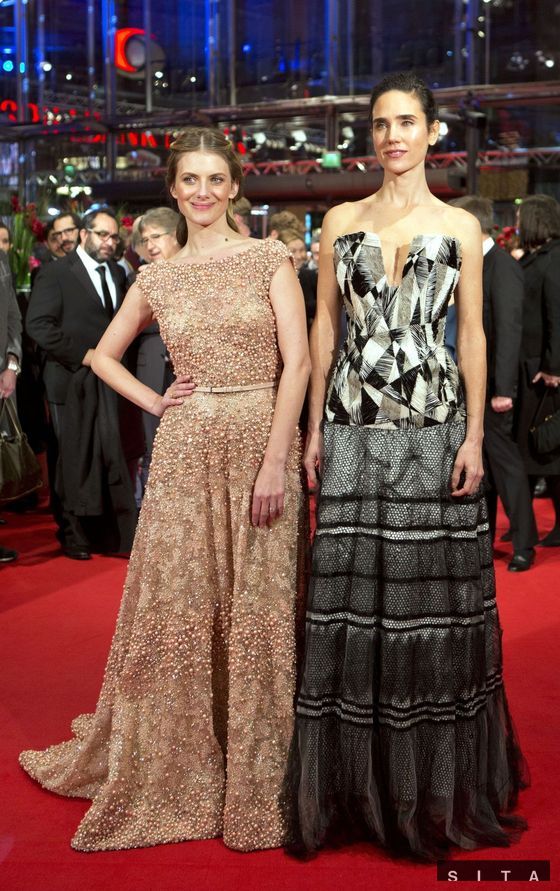 Herečky Melanie Laurent (vľavo) a Jennifer...