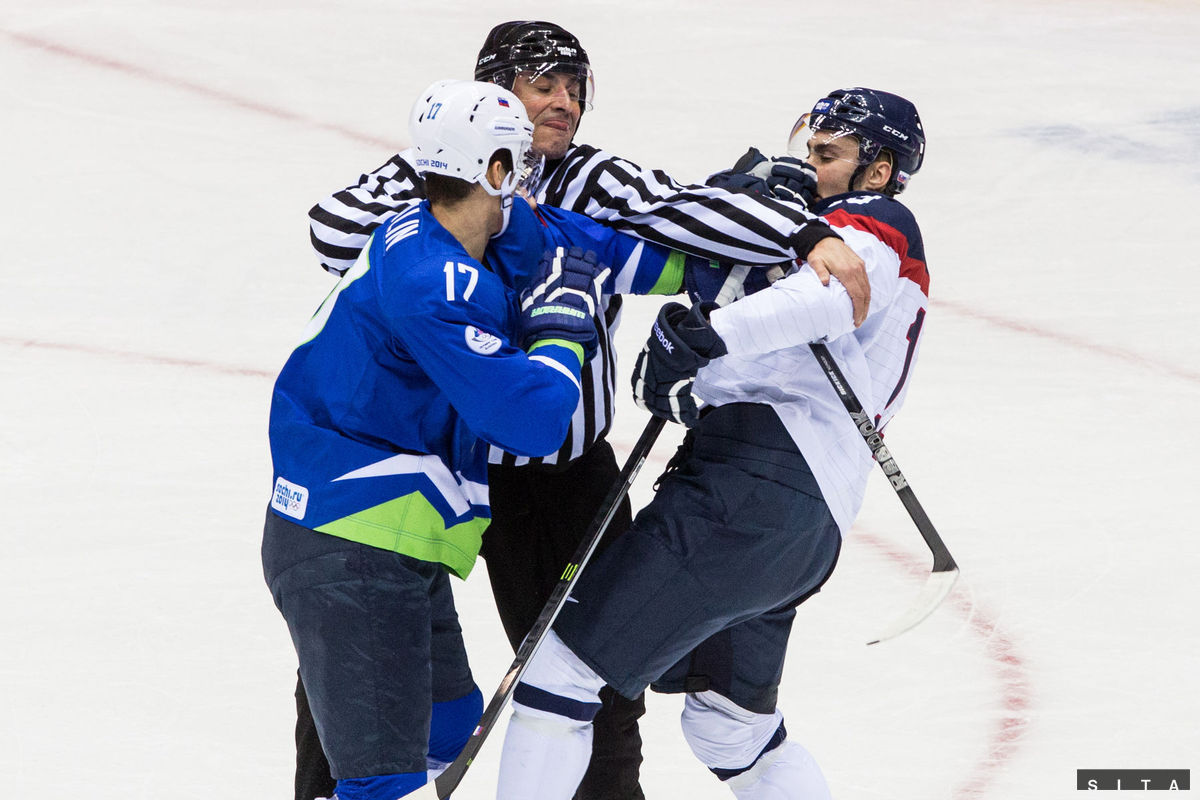 Tomáš Jurčo počas zápasu so Slovinskom na ZOH...