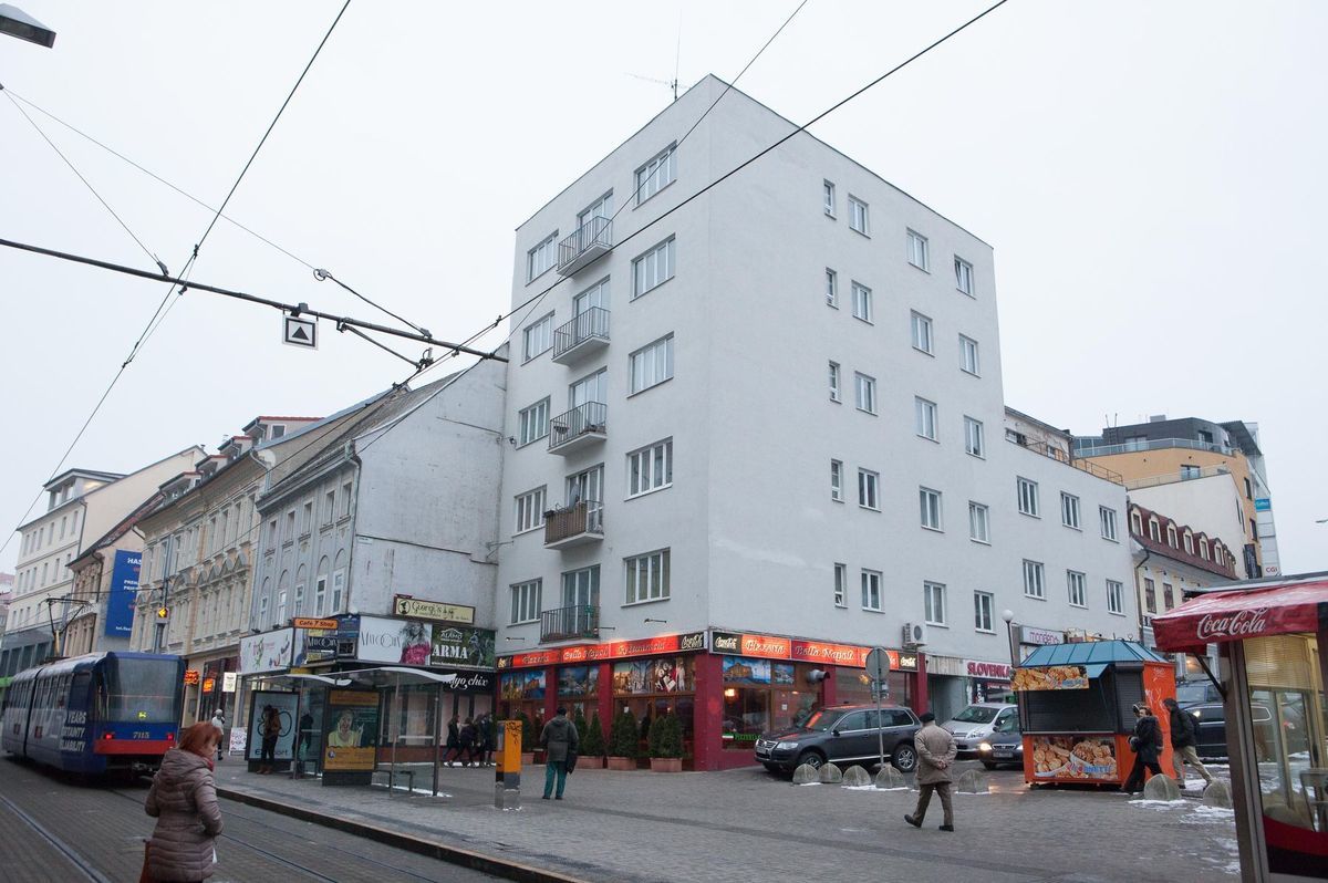 Na archívnej snímke jeden z reštituovaných...