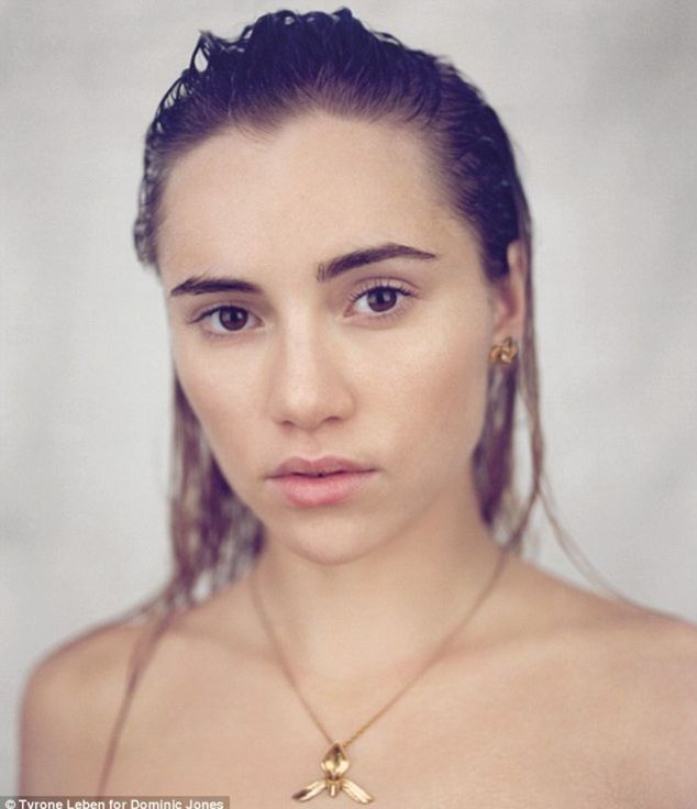 Modelka Suki Waterhouse odhalila svoje sexi...