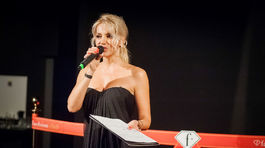 Krstnou mamou a zároveň spreivodkyňou otvorením...