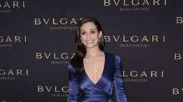 Herečka Emmy Rossum prišla v šatách od J....