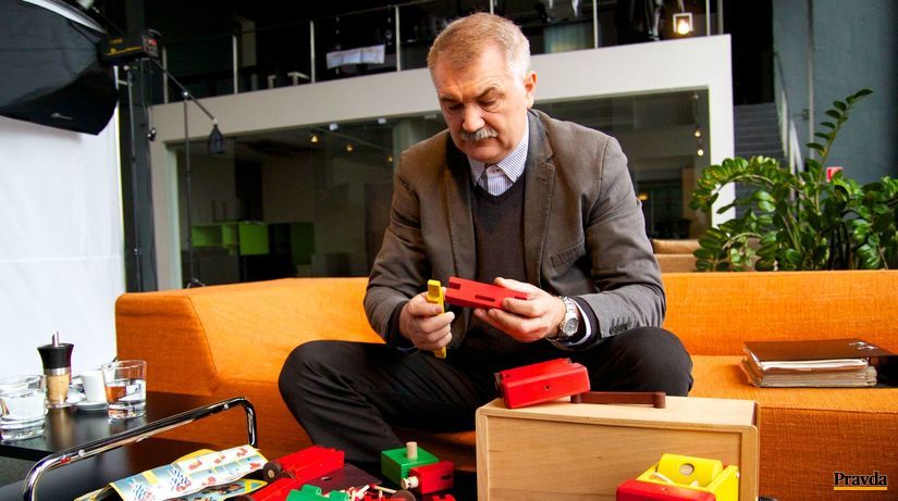 Peter Hudák, drevené hračky, autíčka, stavebnica