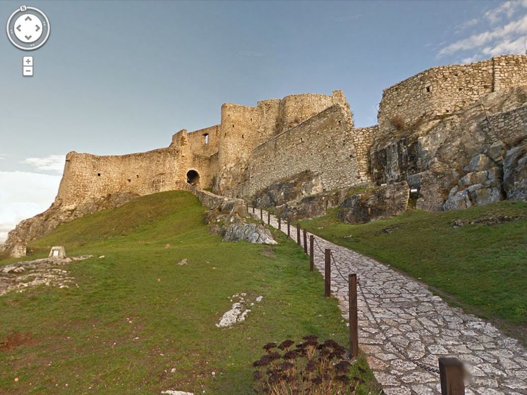 Spišský hrad v službe Google Street View.