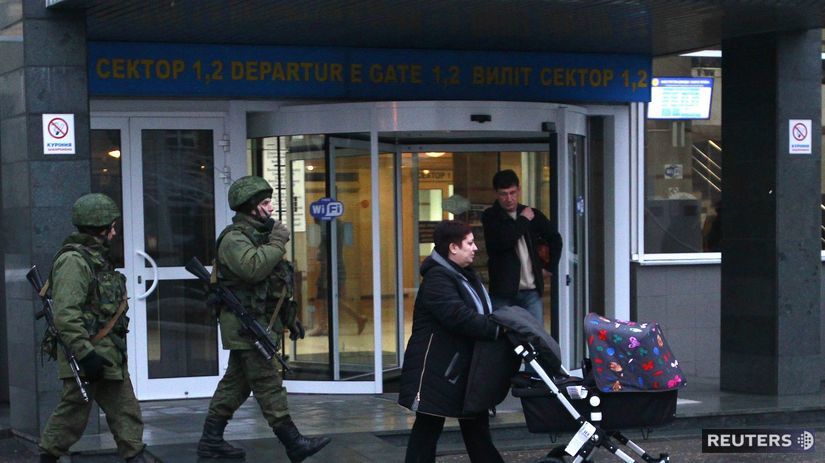 Situácia na letisku v Simferopole.