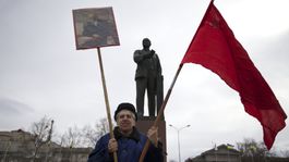 ukrajina, rusko, sovietská vlajka, socha