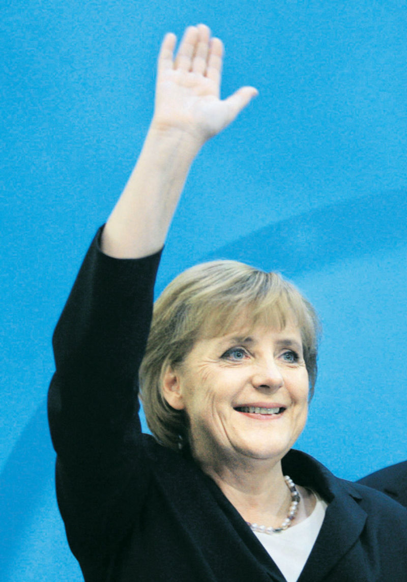 Angela Merkelová sa tešila z prvého volebného...