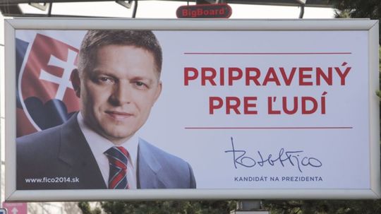 Bilbord Roberta Fica.