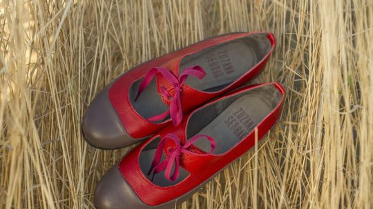 Ukážka tvorby obuvnej dizajnérky Zuzany...