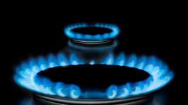 Poliaci podpísali kontrakt na dovoz plynu z USA, plyn z Ruska už nechcú