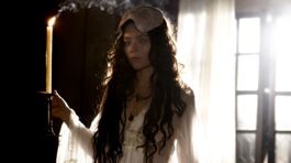 Báthory, Anna Friel