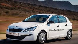 Peugeot 308 1,2 PureTech: Na jednu nádrž 1 810 km