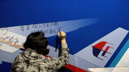 Čínsky satelit objavil v oceáne možné stopy po zmiznutom lietadle 