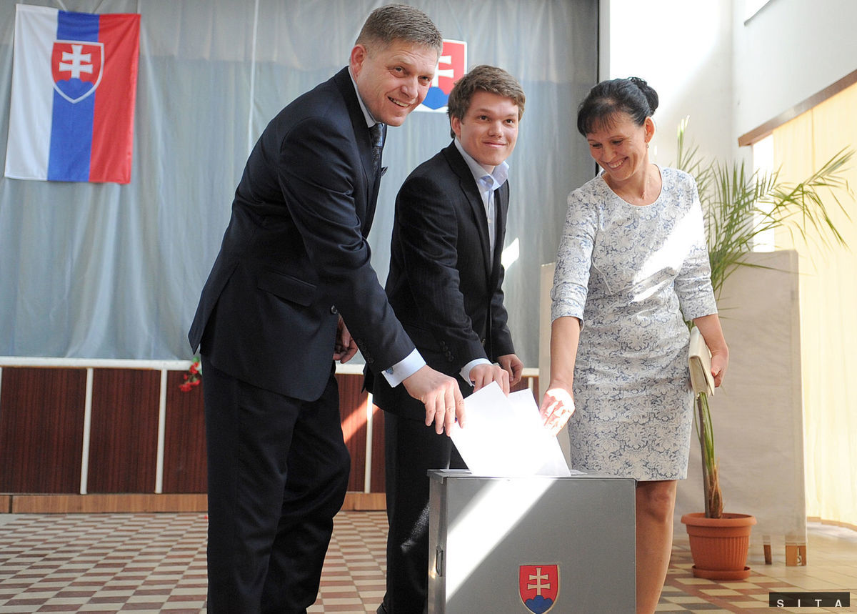 Robert Fico, jeho syn Michal a manželka...