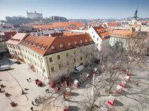 Bratislava, turisti, stare mesto, Bratislavsky hrad
