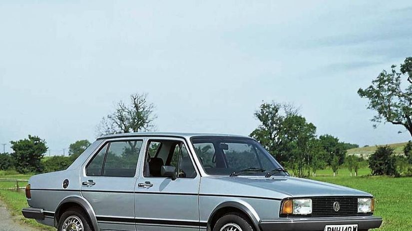 Z Golfu odvodený sedan dostal názov Jetta.