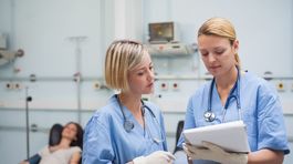 Zdravotné sestry začnú podávať hromadné výpovede už tento týždeň