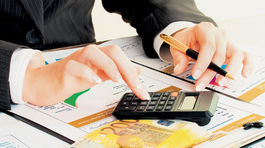 Vláda predstavila prvý rozpočet. Dáva i berie