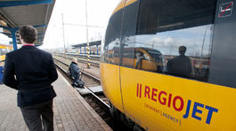 Vlaky Regiojetu na juhu nevozia toľko ľudí, koľko by mali