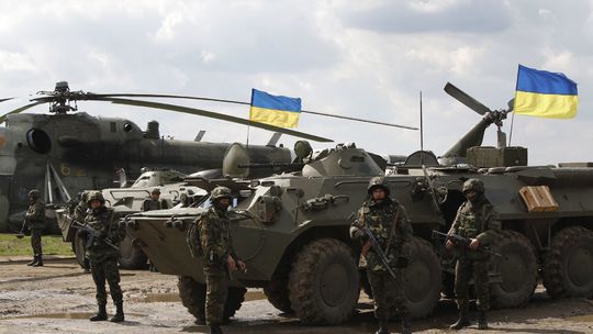 Deväť krajín vrátane SR bude naďalej poskytovať 'bezprecedentnú vojenskú pomoc' Ukrajine