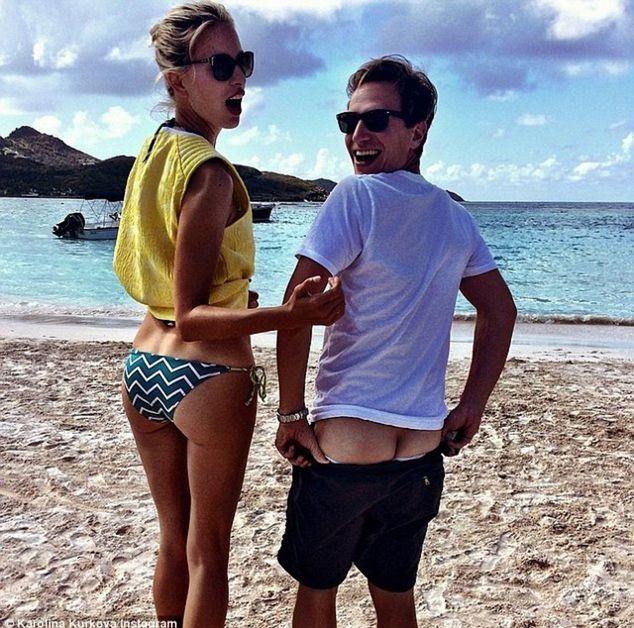 Karolina Kurková na dovolenke v Karibiku.