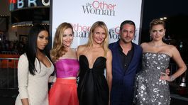 Nicki Minaj, Leslie Mann, Cameron Diaz, Taylor Kinney a Kate Upton