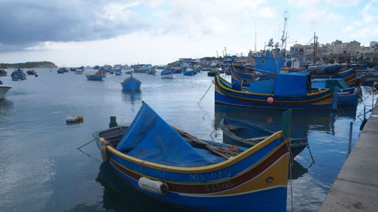 Prístav Marsaxlokk je známy svojimi...
