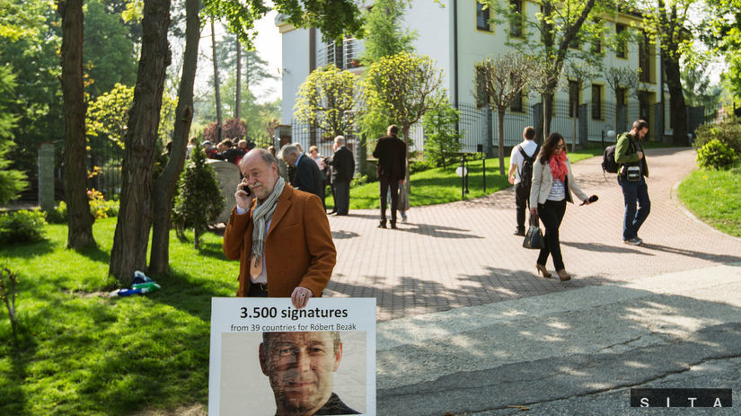 Hans Peter Hurka z platformy Wir sind Kirche -...