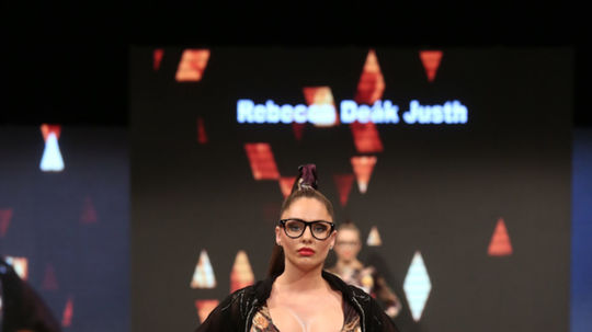 Na prehliadke Rebeccy Deák Justh bolo síce málo...