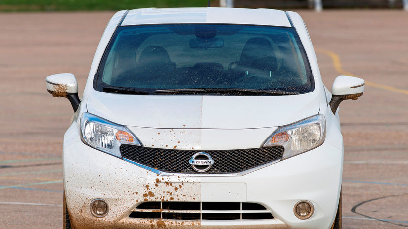 Nissan  first self-cleaning car