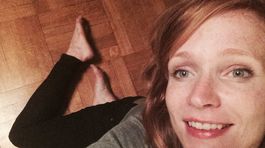 Geislerová aj Mádl naboso: Kde si zabudli známe tváre topánky?