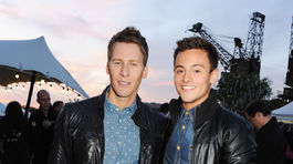 Dustin Lance Black (vľavo) a Tom Daley
