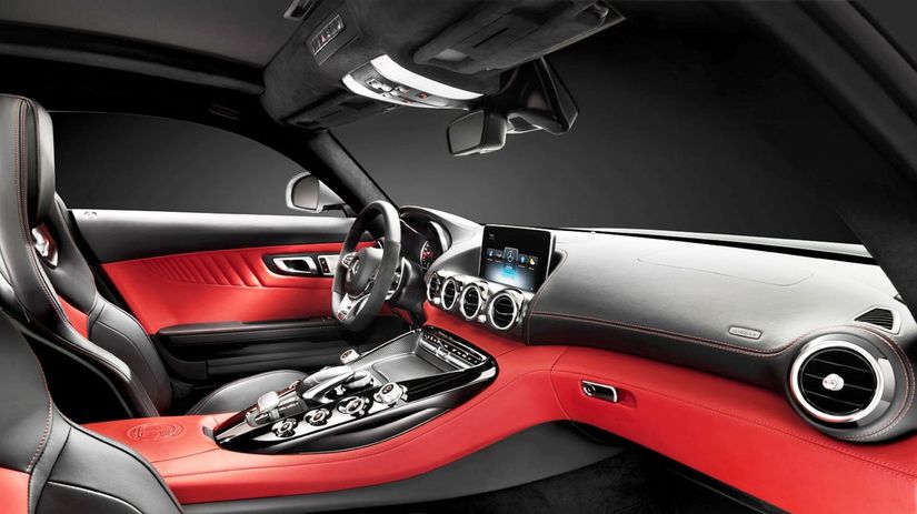Interiér Mercedesu-AMG GT bude silne...
