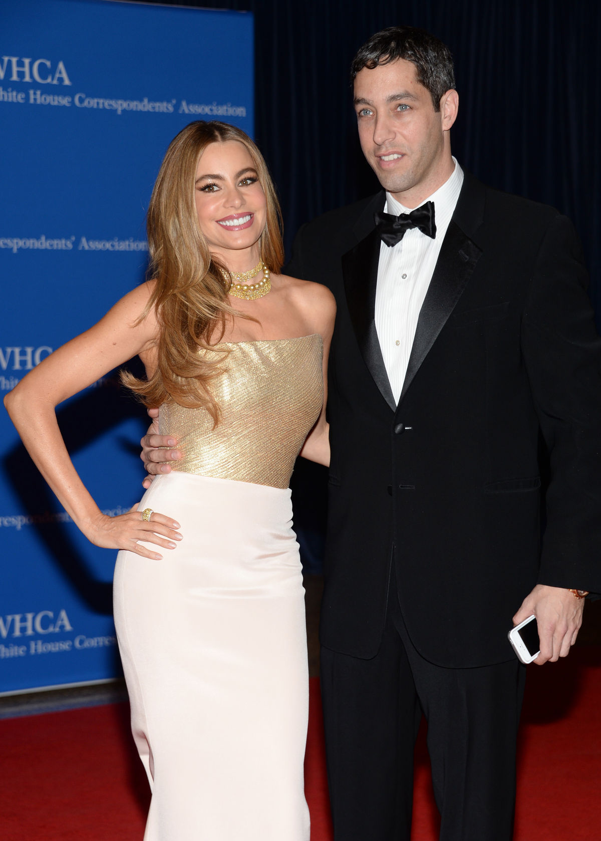 Herečka Sofia Vergara a jej snúbenec Nick Loeb...