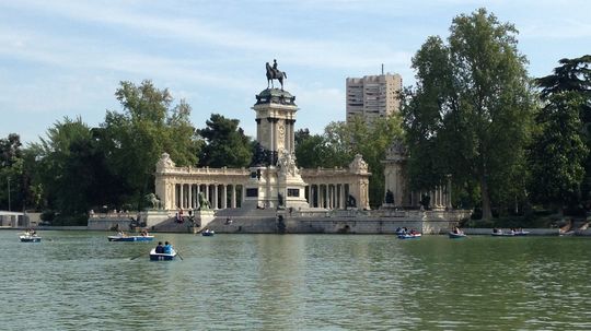Retiro Park v Madride.