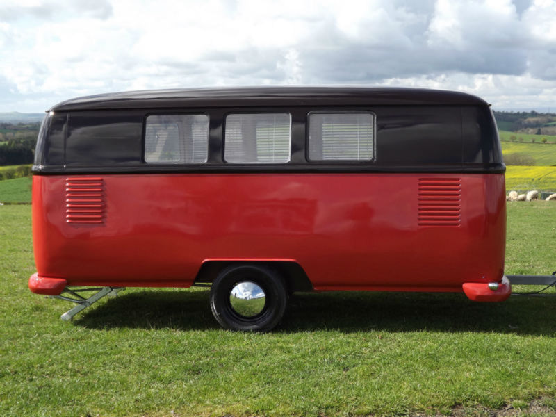 Príves pripomínajúci legendárny VW T2 má úplne...